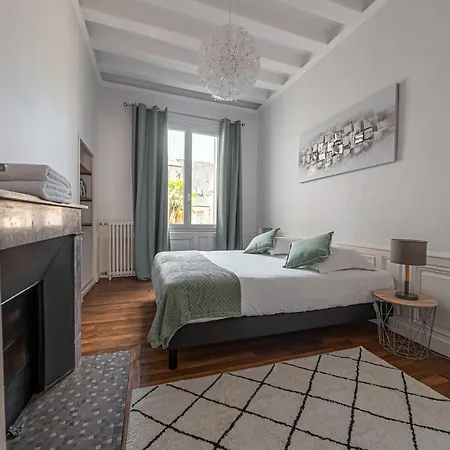 Le Moliere Vue Sur Loire Apartament *