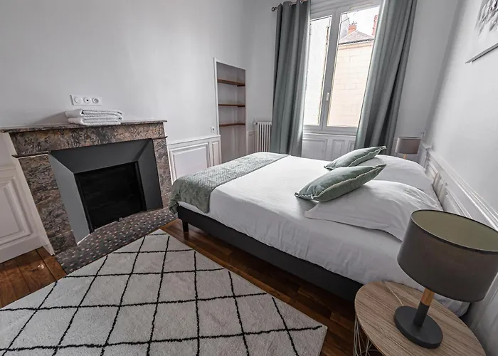 Le Moliere Vue Sur Loire